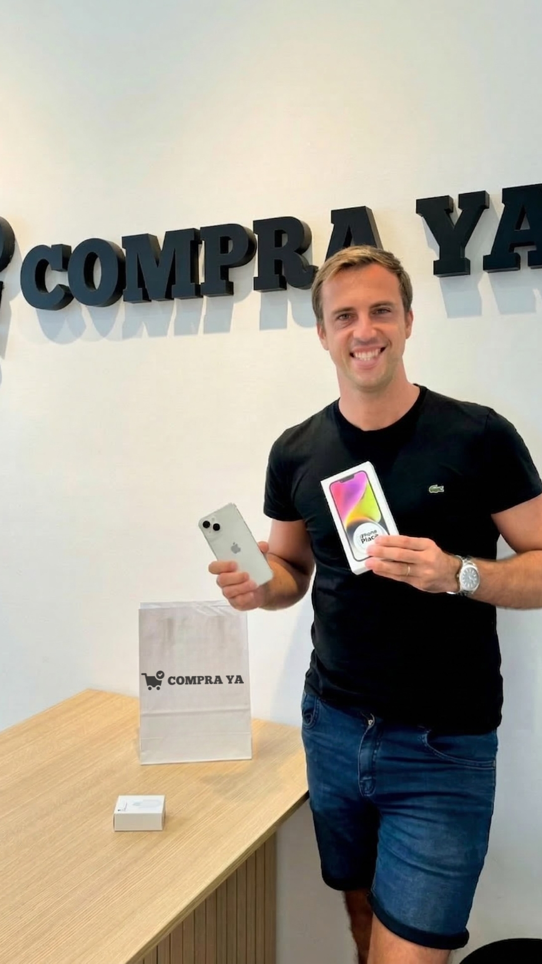 Ramiro S. con su iPhone 14 de CompraYa